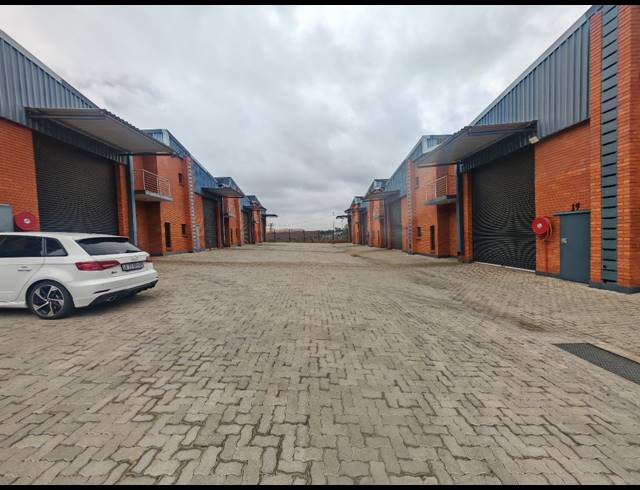 243M² WAREHOUSE TO LET IN ORMONDE